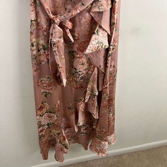 Dress Forum Los Angeles Pink Floral Faux Wrap Dress Size Small NEW - Picture 8 of 10